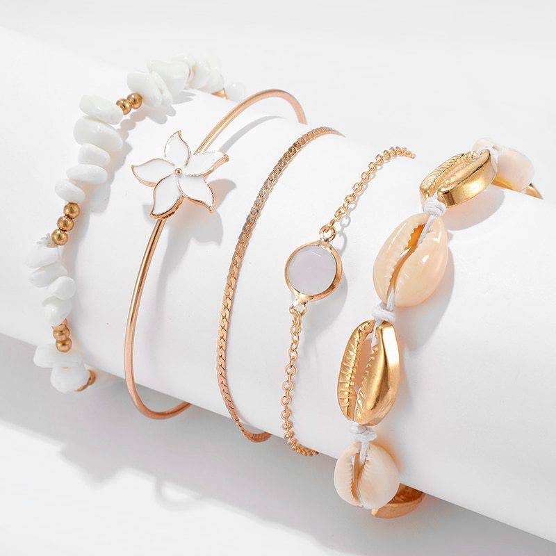 Elegant Set of 5 Bracelets - White and Gold Charm - Perla Aura