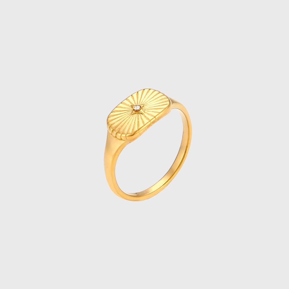 Modern Ring with Subtle Engraving - Perla Aura