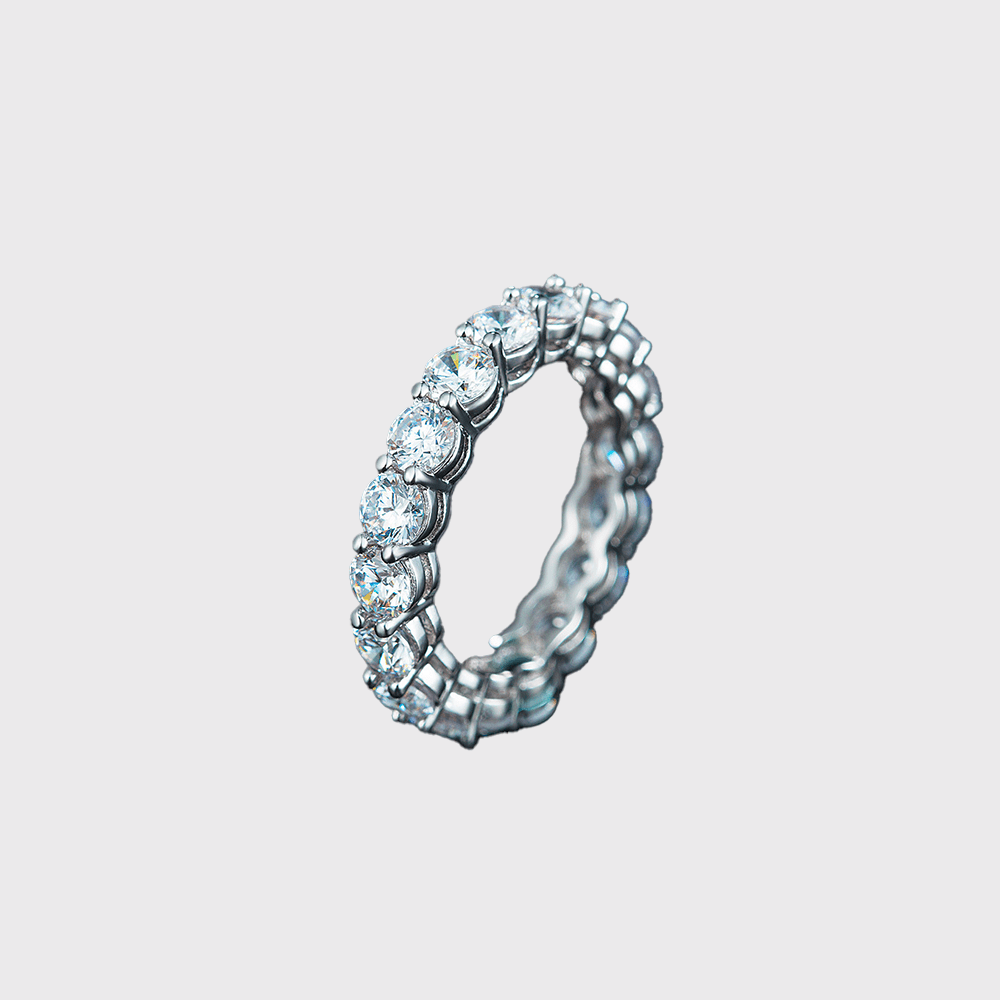 Round-Cut Ring - Sparkling Design - Perla Aura