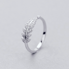 Elegant Leaf Ring - Adjustable Fit - Perla Aura