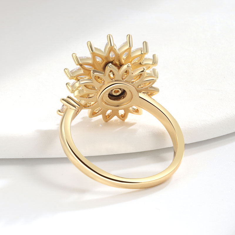 Adjustable Sunflower Ring with Sparkling Stones - Perla Aura